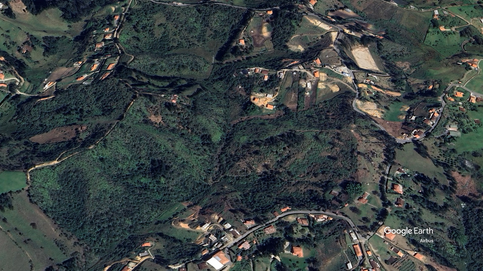 Imagen satelital de referencia (Google Earth) del sector, vereda San Luis, Rionegro — no es fotografía del lote específico