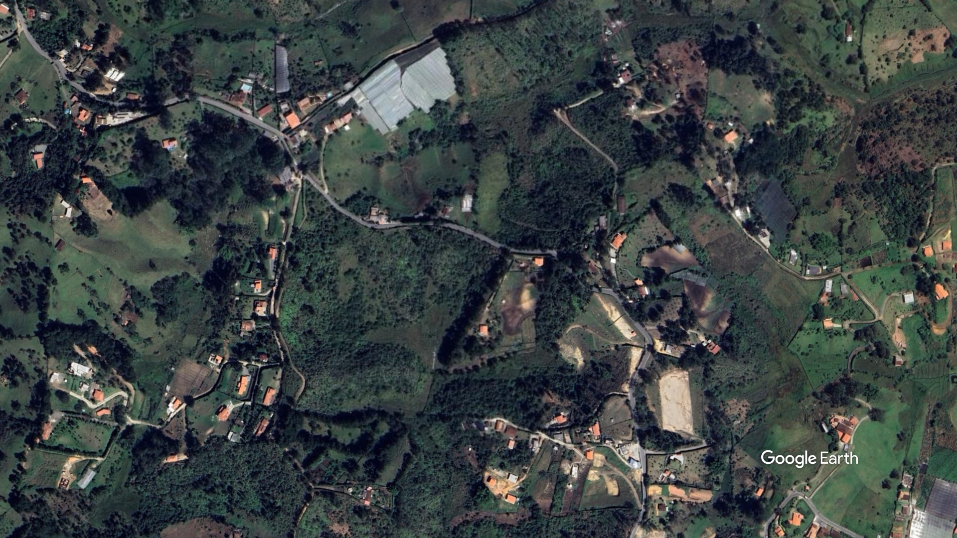 Imagen satelital de referencia (Google Earth) del sector, vereda San Luis, Rionegro — no es fotografía del lote específico